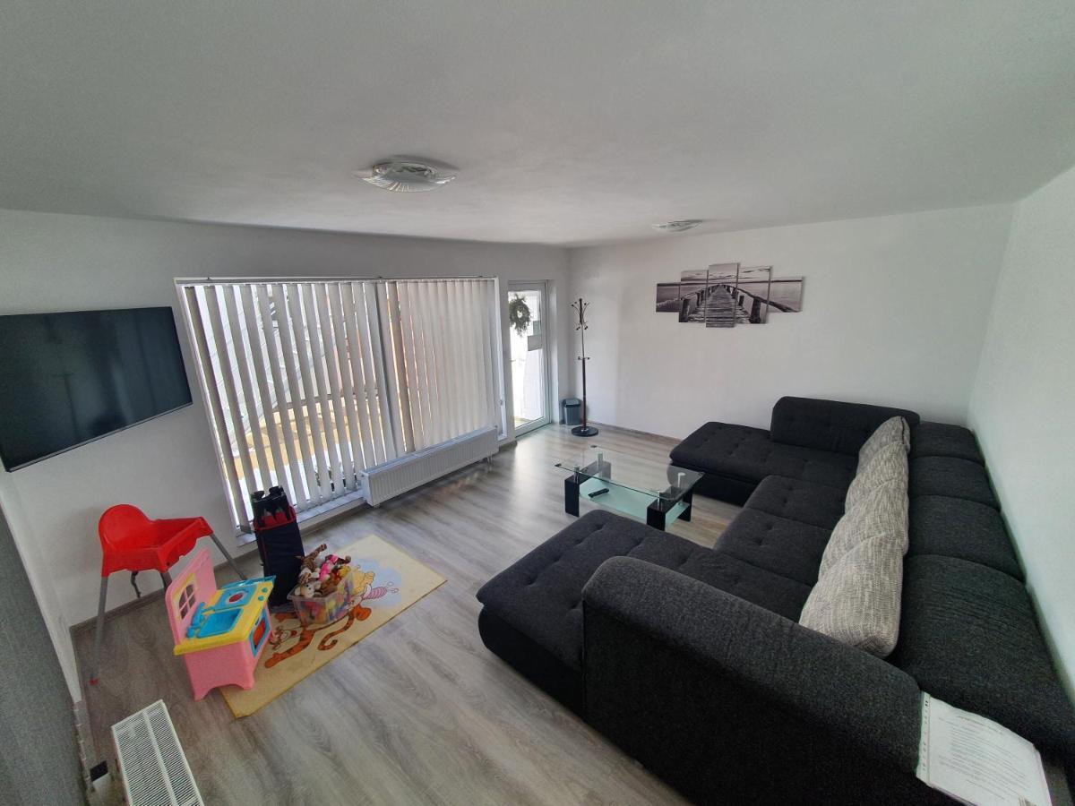 Apartmanovy Dom Stela Apartment Bešeňová Екстериор снимка